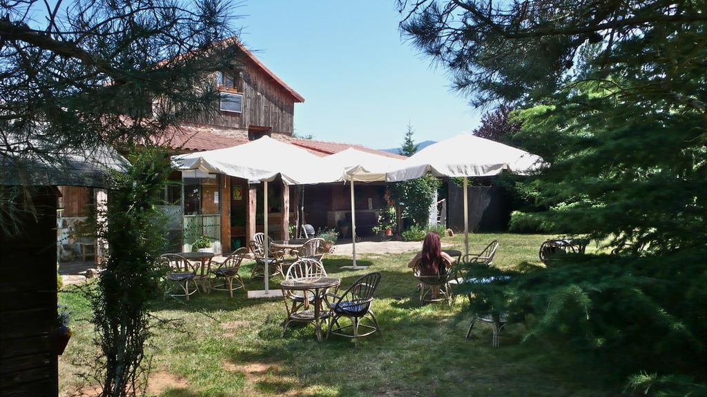Camping Ain Jaca Bagian luar foto