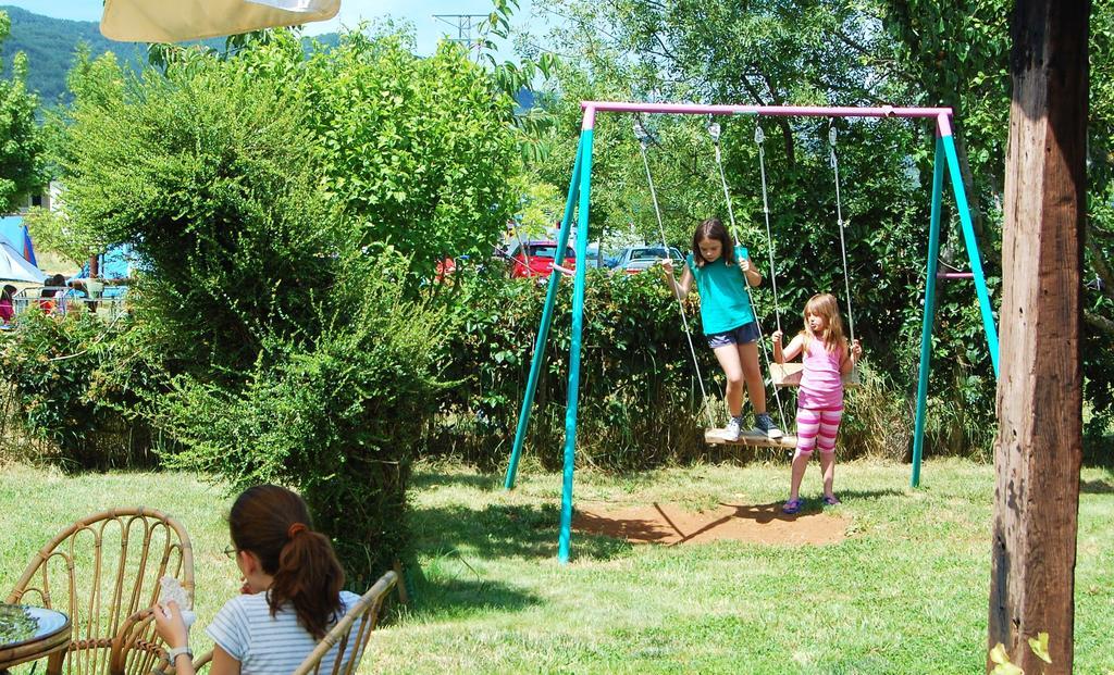 Camping Ain Jaca Bagian luar foto