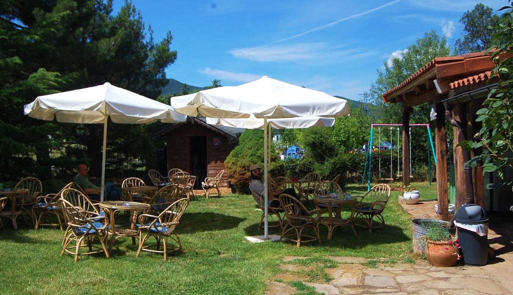 Camping Ain Jaca Bagian luar foto