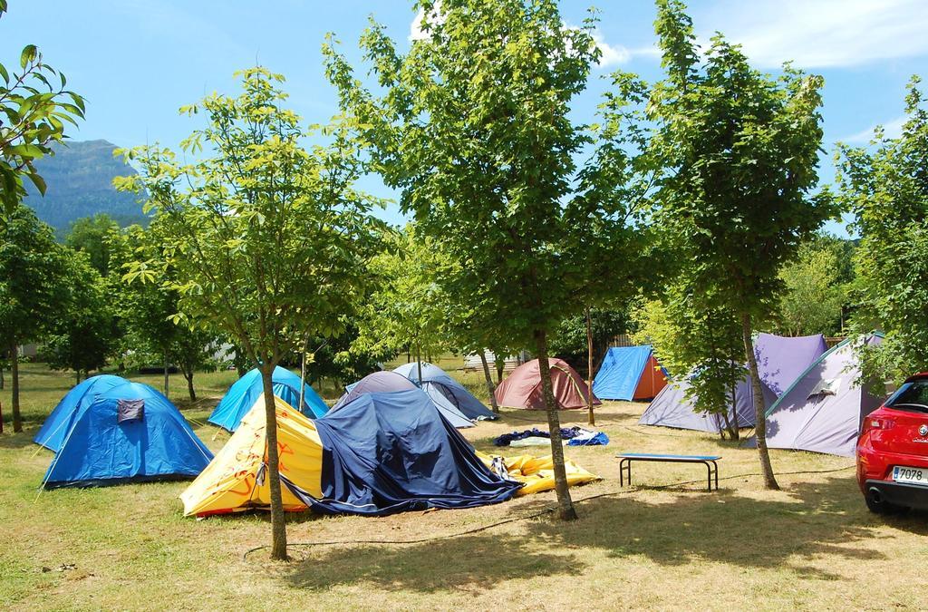 Camping Ain Jaca Bagian luar foto